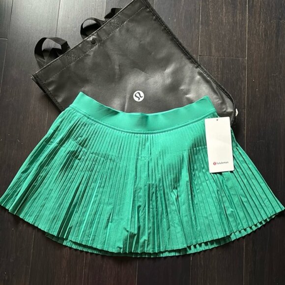 LULULEMON VARSITY HR PLEATED TENNIS SKIRT IN CASCADIA GREEN SZ 8 NWT - Picture 1 of 11